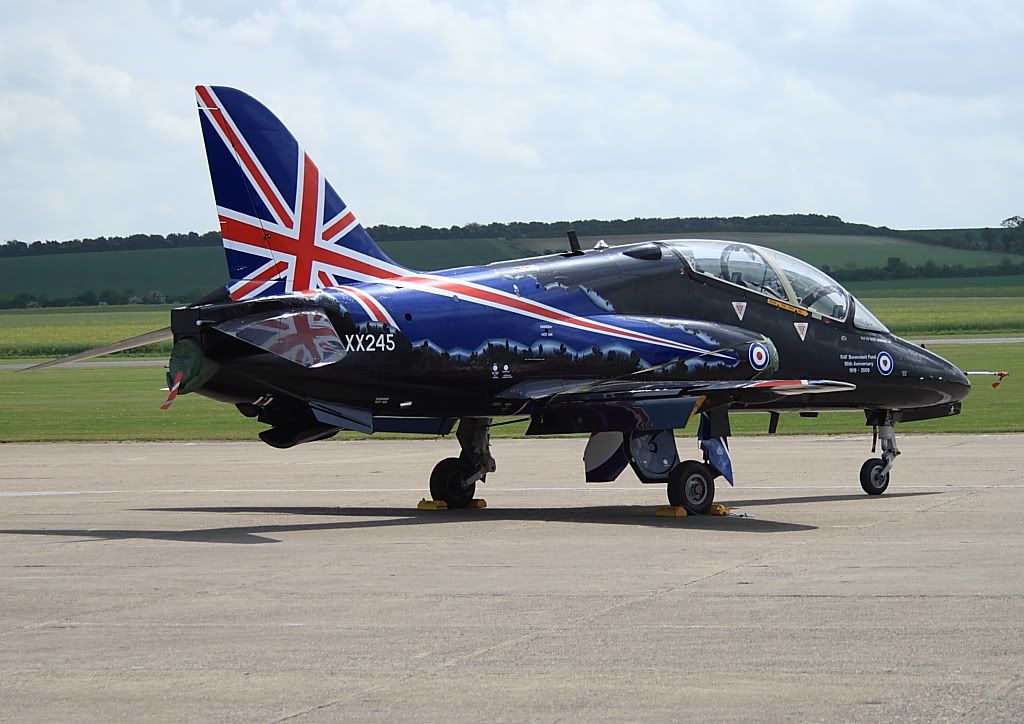 http://i627.photobucket.com/albums/tt355/kokpit2009/Duxford%20Pre%20Spring%201024/IMG_0349.jpg